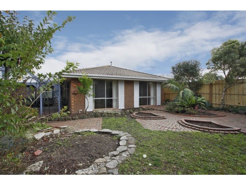 13 County Drive, Berwick VIC 3806