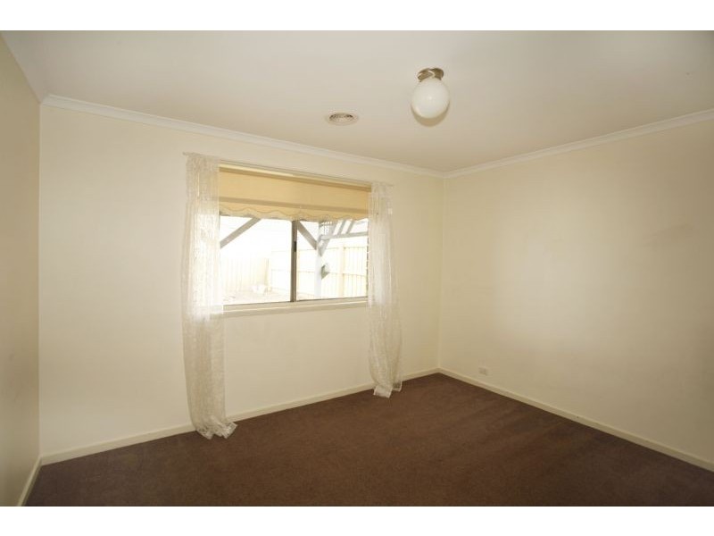 13 County Drive, Berwick VIC 3806