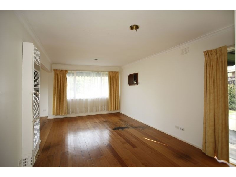 35 Fountain Drive, Narre Warren VIC 3805