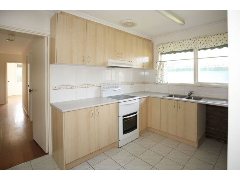 35 Fountain Drive, Narre Warren VIC 3805