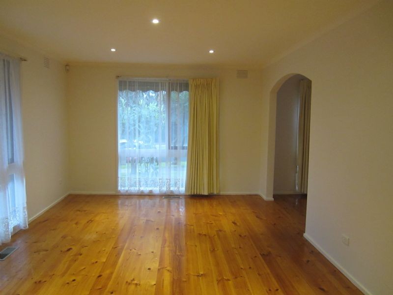 16 Mansfield Street, Berwick VIC 3806