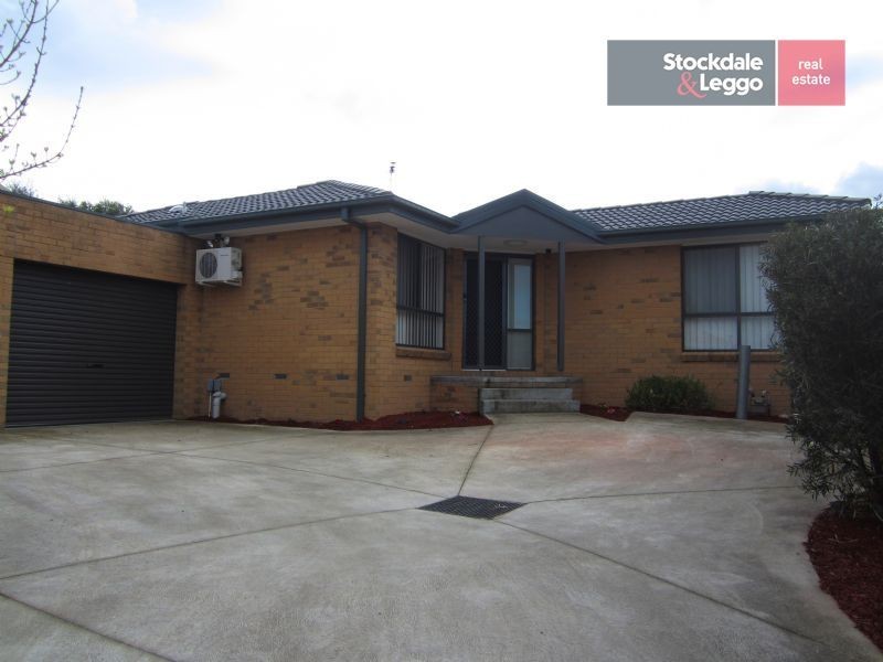 2/10 Meadow Wood Walk, Narre Warren VIC 3805