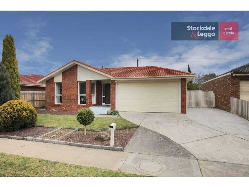 24 Justin Circuit, Hampton Park VIC 3976