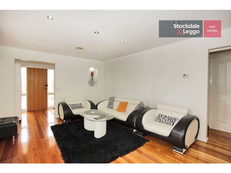 24 Justin Circuit, Hampton Park VIC 3976