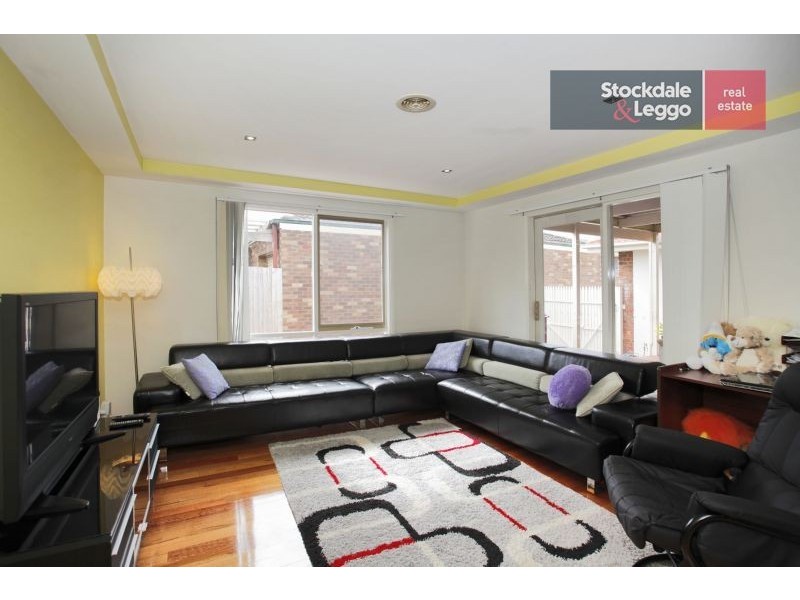 24 Justin Circuit, Hampton Park VIC 3976