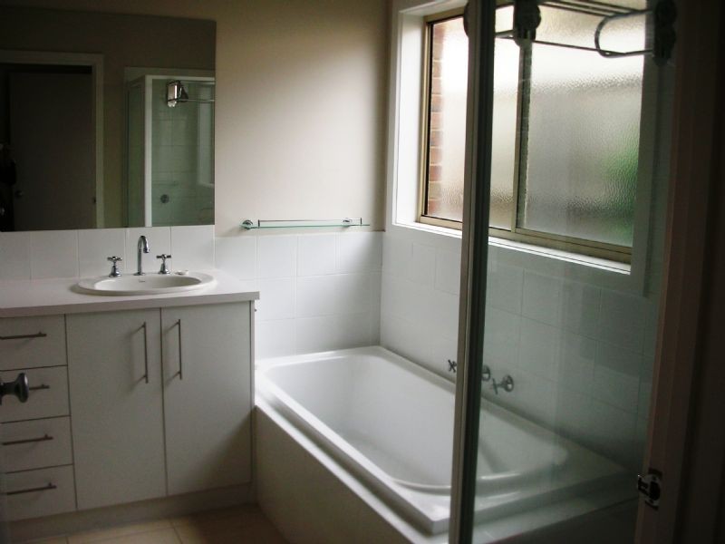 Waurn Ponds VIC 3216