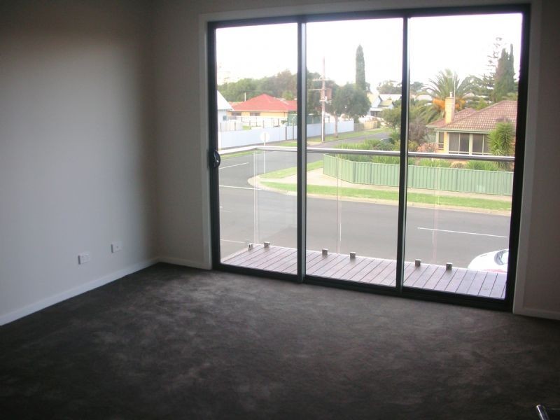 North Shore VIC 3214