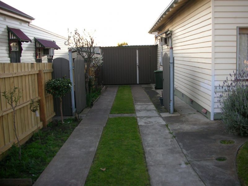 Geelong West VIC 3218