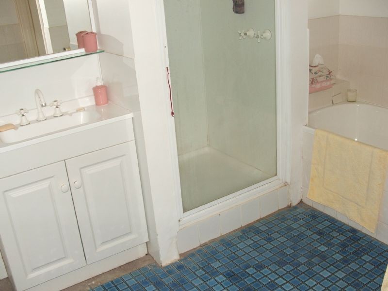 Geelong West VIC 3218