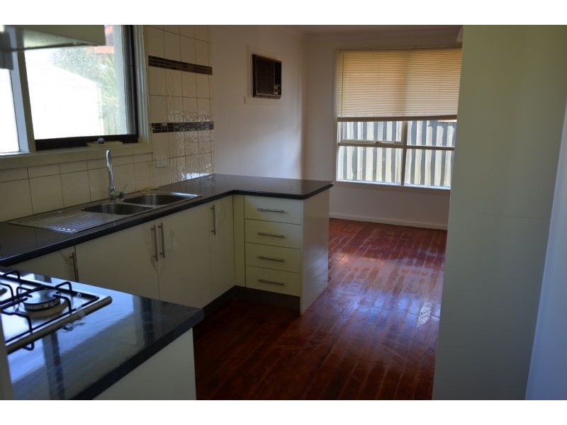 6 Canberra Grove, Lalor VIC 3075