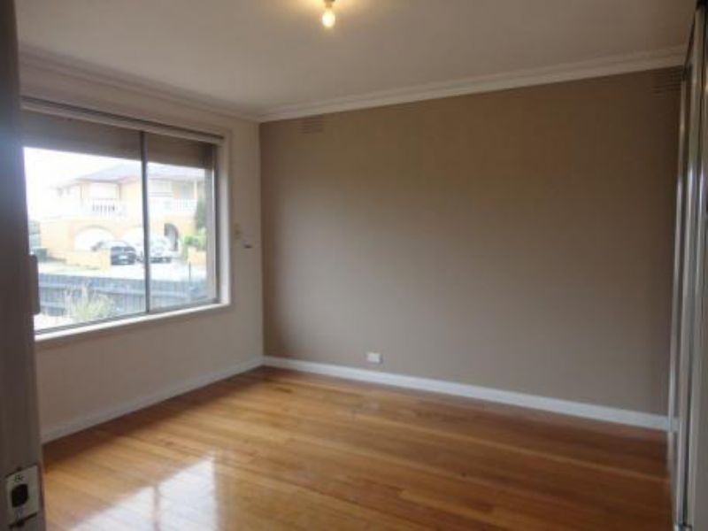 6 Balmain Court, Lalor VIC 3075