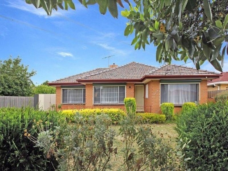 21 Merrilands Road, Reservoir VIC 3073