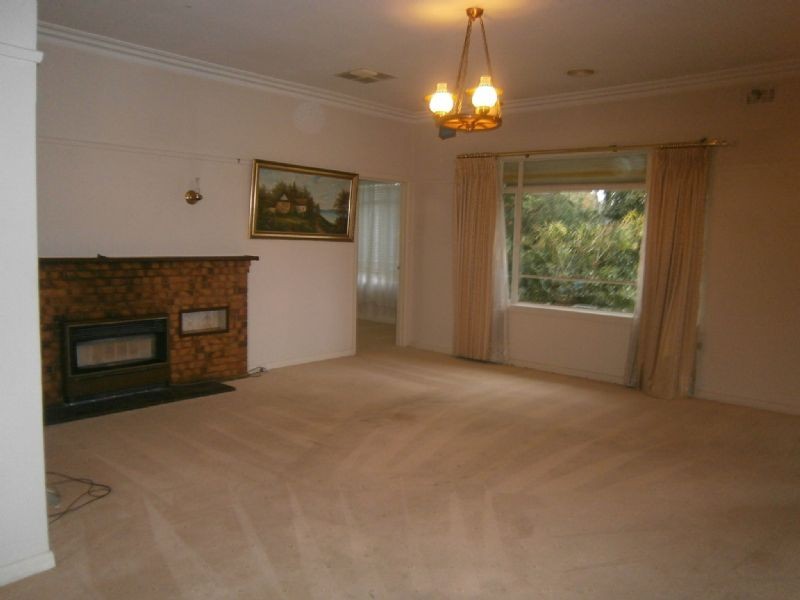 38 Best Street, Reservoir VIC 3073
