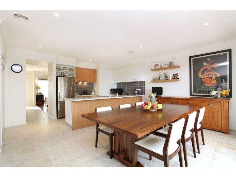 Taylors Lakes VIC 3038