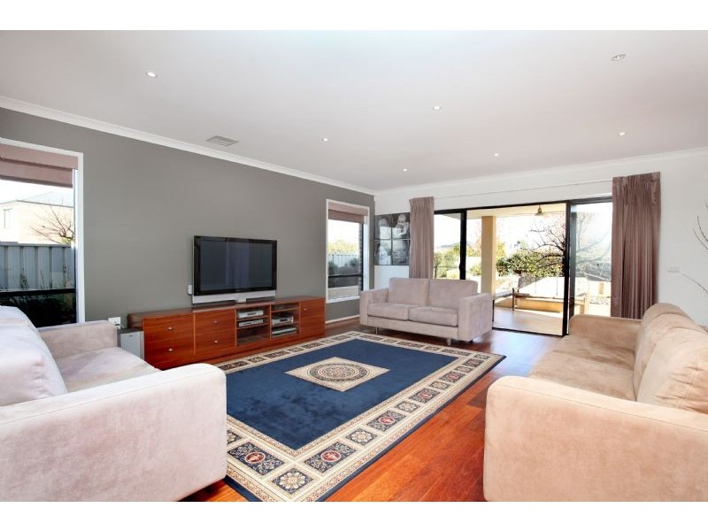 Taylors Lakes VIC 3038