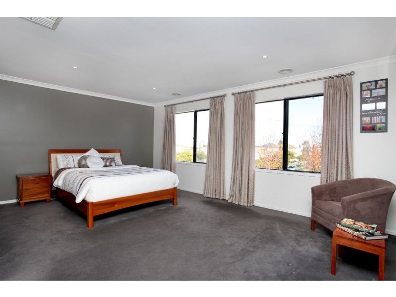 Taylors Lakes VIC 3038