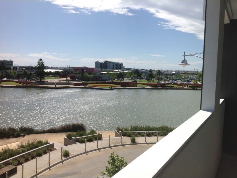 Caroline Springs VIC 3023
