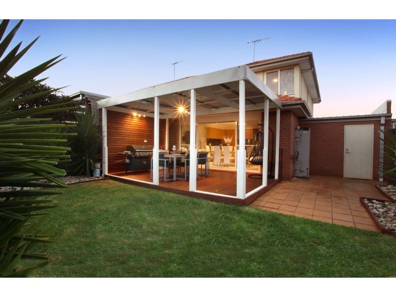 Taylors Lakes VIC 3038