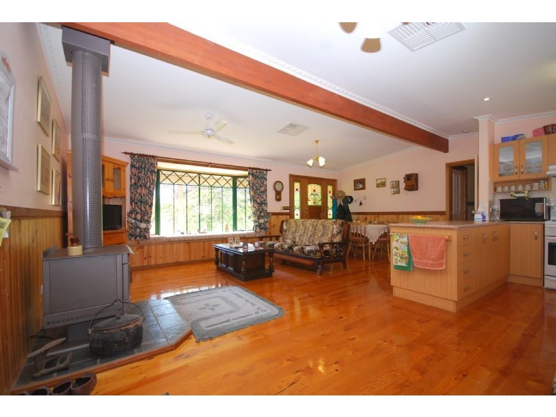 Wattle Bank VIC 3995