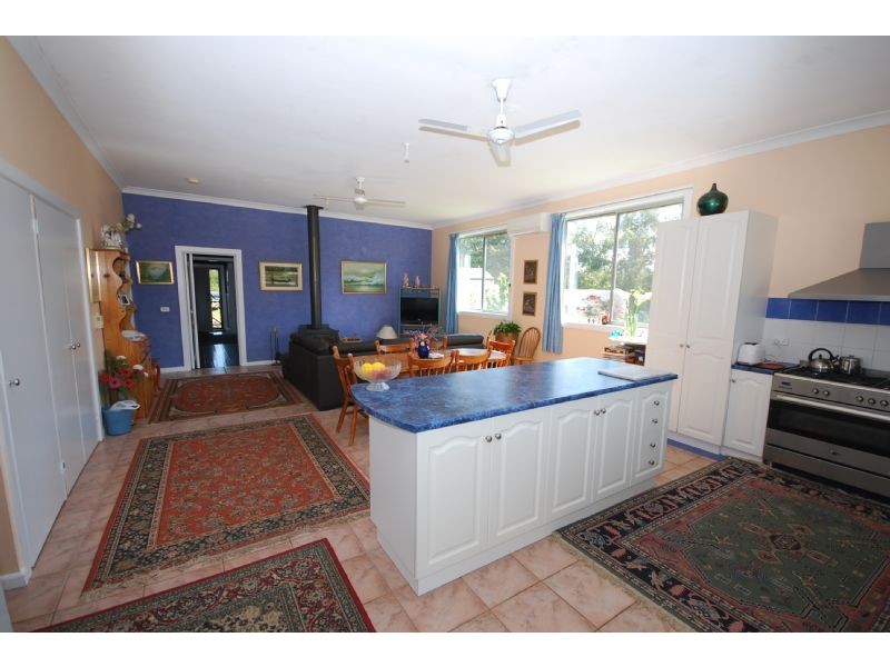 Wattle Bank VIC 3995