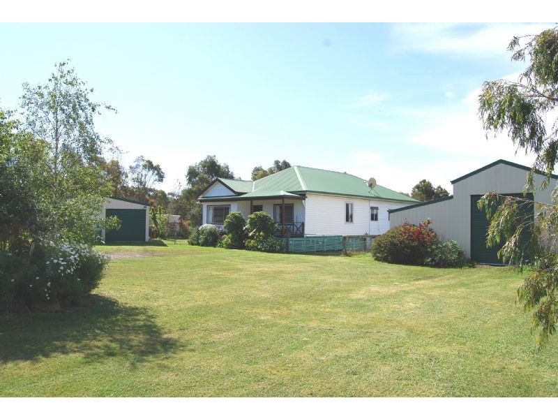 Wattle Bank VIC 3995