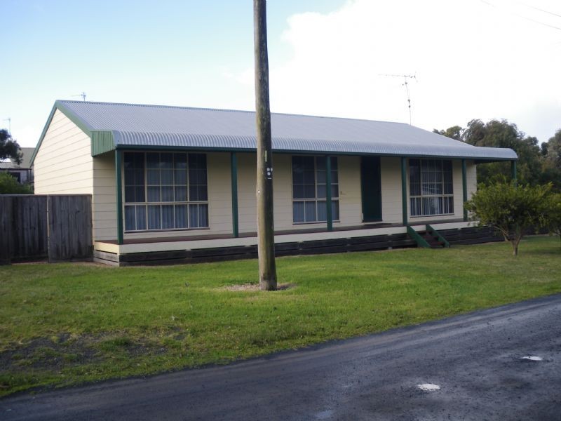 38 Anglers Road, Cape Paterson VIC 3995