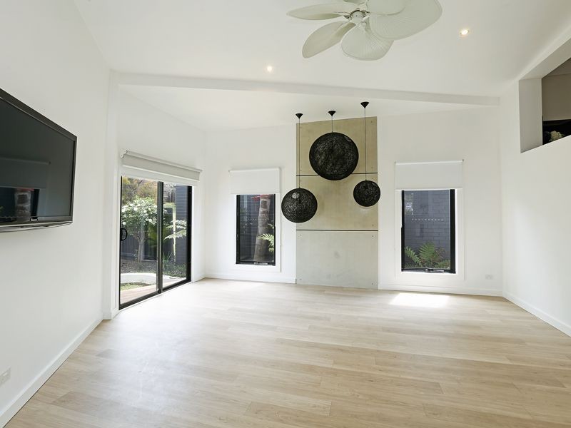 2 Edgecombe Street, Hamlyn Heights VIC 3215