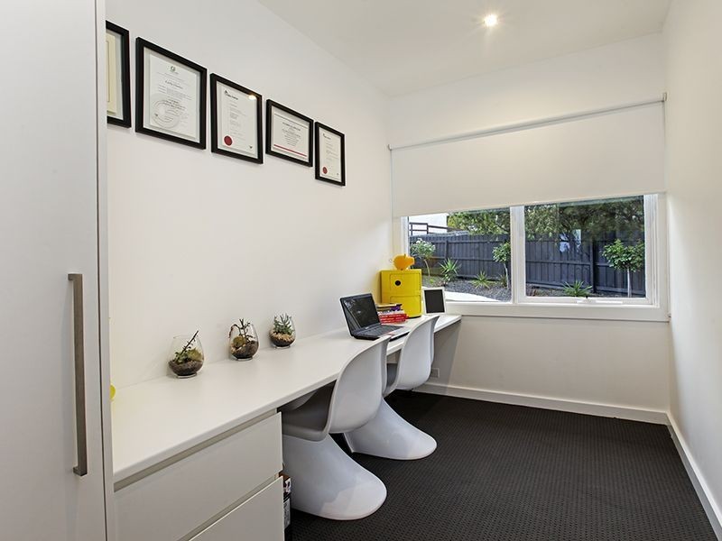 2 Edgecombe Street, Hamlyn Heights VIC 3215