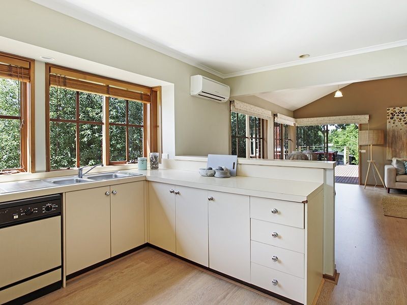 Wandana Heights VIC 3216