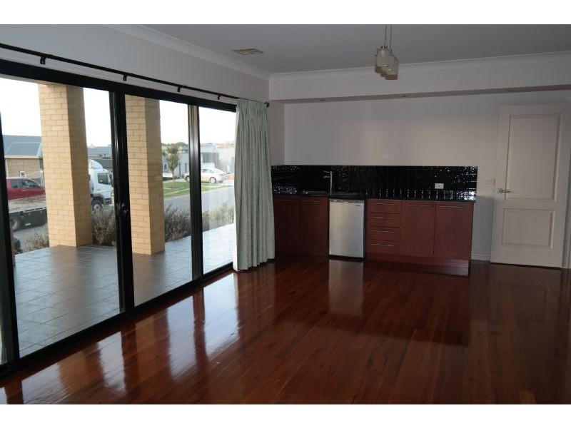 67 Leigh Road, Highton VIC 3216