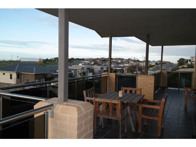 67 Leigh Road, Highton VIC 3216