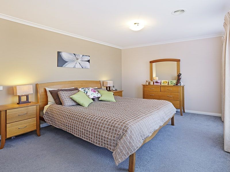 4 Alamo Close, Highton VIC 3216