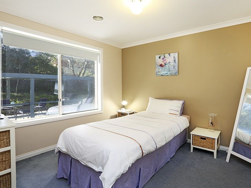 4 Alamo Close, Highton VIC 3216