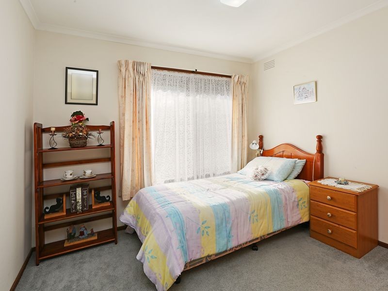 9 Polwarth Crescent, Belmont VIC 3216