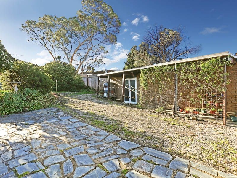 9 Polwarth Crescent, Belmont VIC 3216