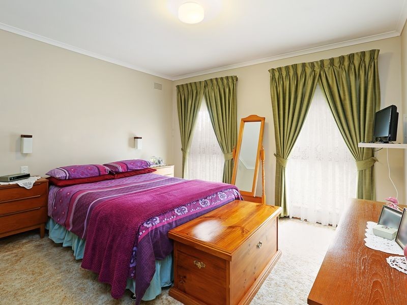 4 Raydon Court, Grovedale VIC 3216