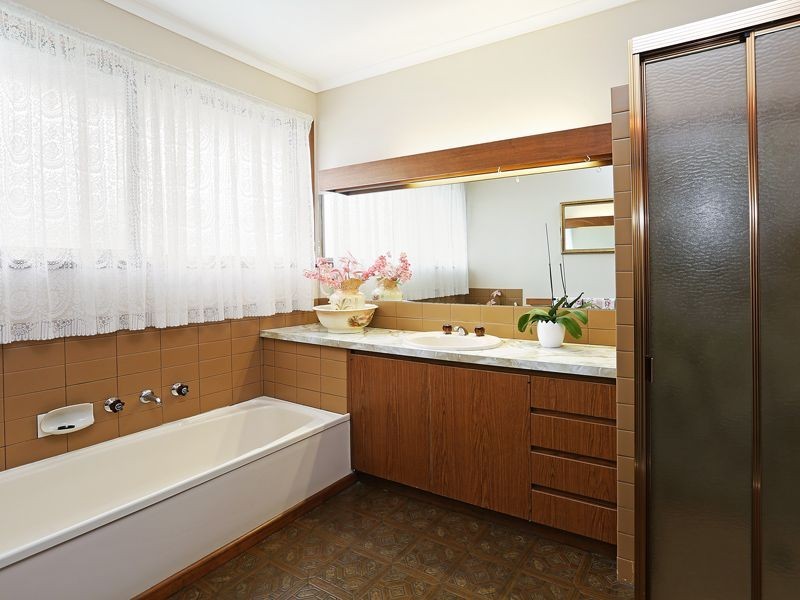 4 Raydon Court, Grovedale VIC 3216