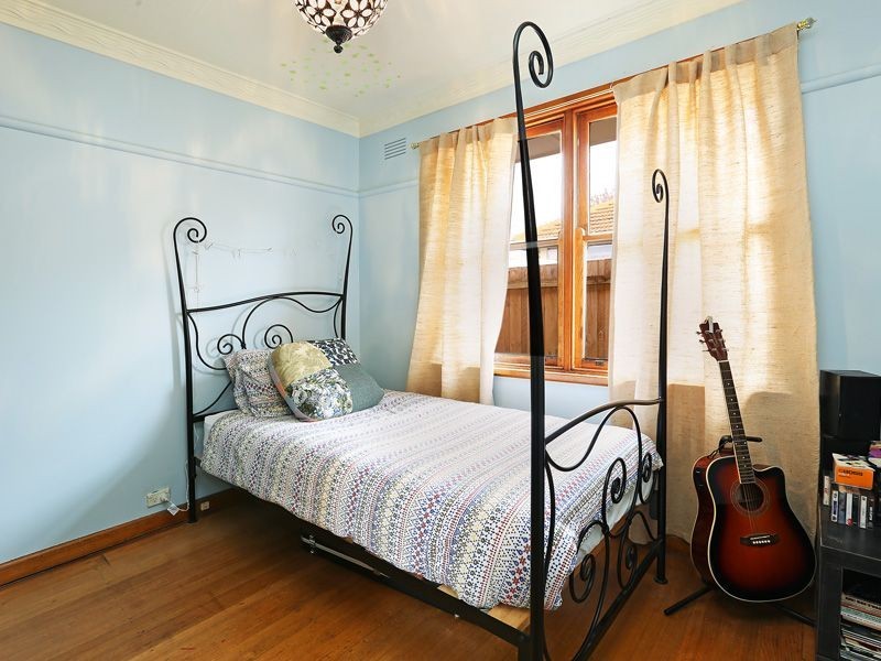 32 Porter Avenue, Highton VIC 3216