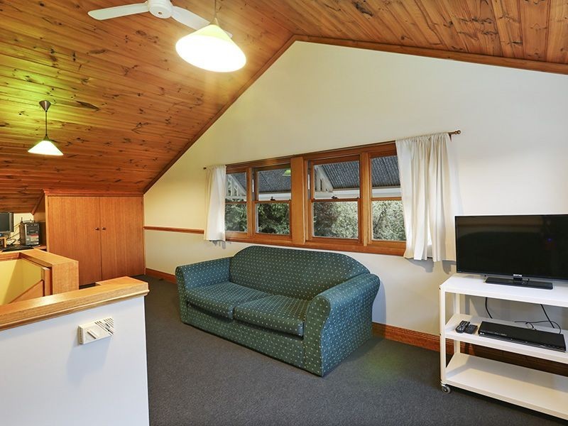 13 Collins Street, Belmont VIC 3216