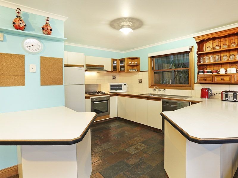 13 Collins Street, Belmont VIC 3216