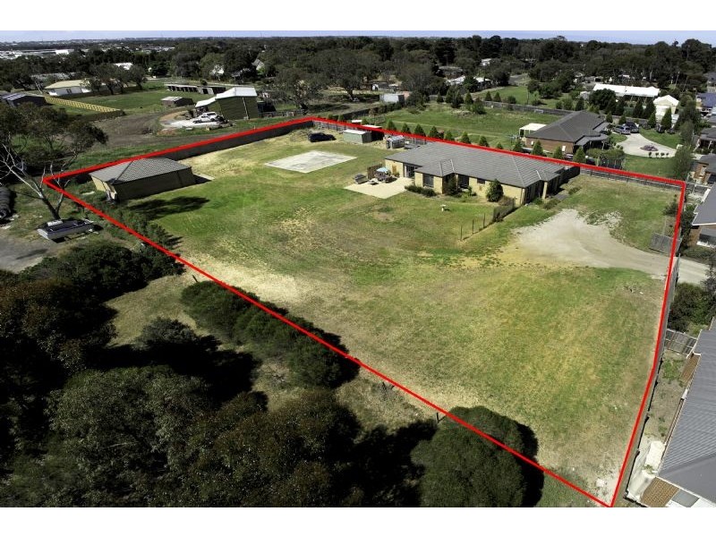 7 Helms Street, Newcomb VIC 3219