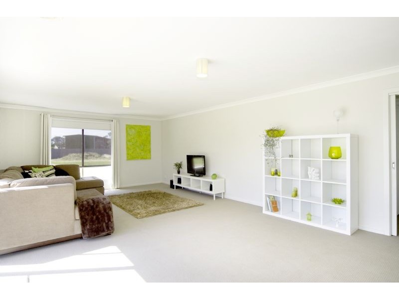 7 Helms Street, Newcomb VIC 3219