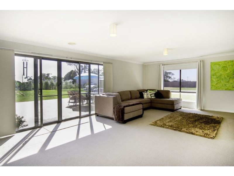 7 Helms Street, Newcomb VIC 3219