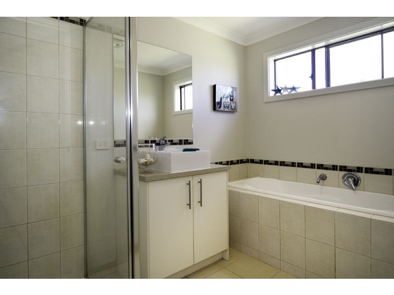 7 Helms Street, Newcomb VIC 3219