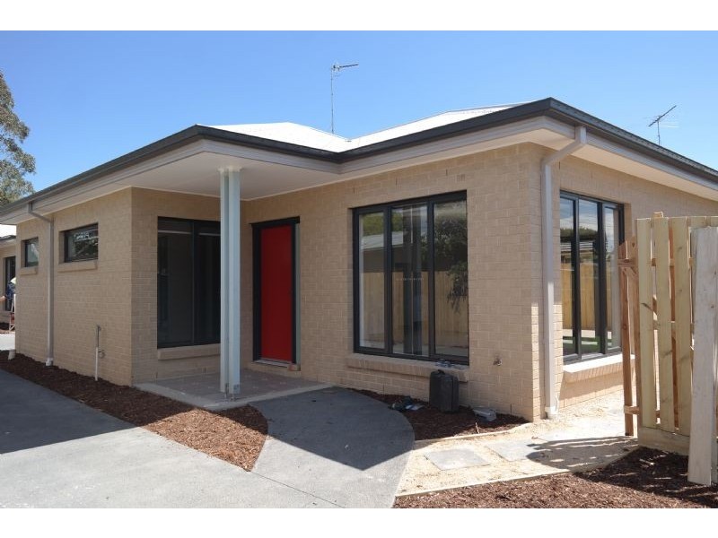 1/5 Patern Street, Highton VIC 3216