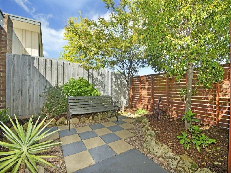 8 Dunkeld Court, Grovedale VIC 3216