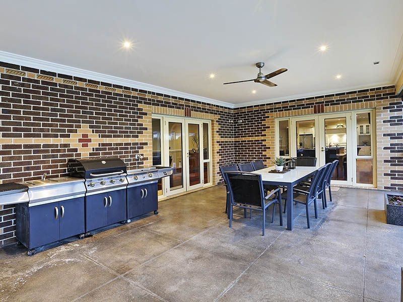 87 Victory Way, Highton VIC 3216