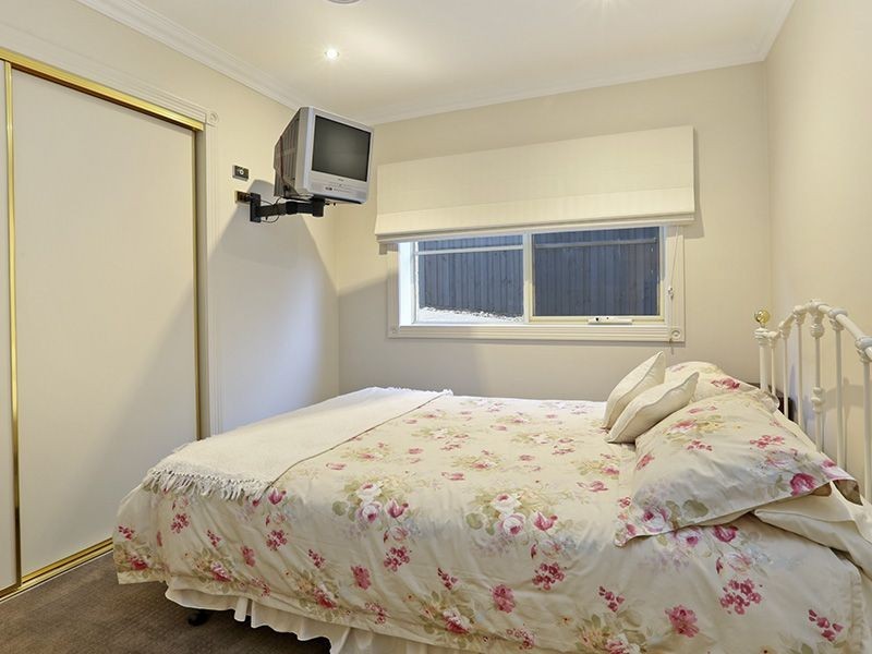 87 Victory Way, Highton VIC 3216