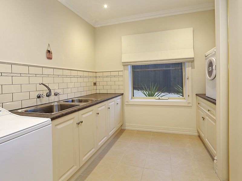 87 Victory Way, Highton VIC 3216