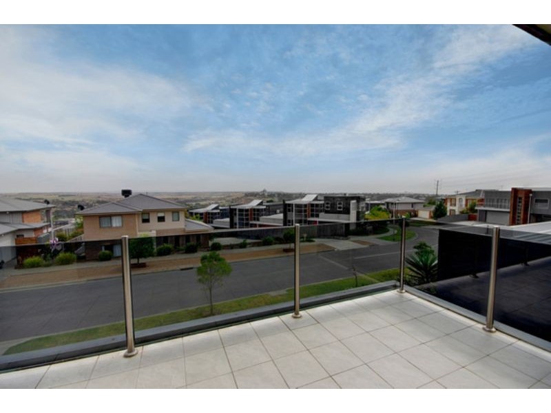 35 Wallaroo Way, Highton VIC 3216